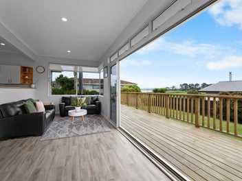 46 Wharf Road, Clarks Beach, Pukekohe