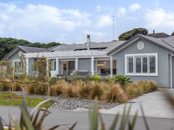 6 Arapipi Way, Peka Peka, Waikanae