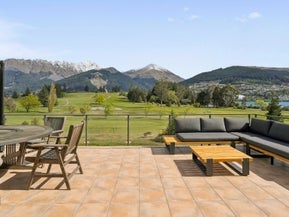 12 Grove Lane, Kelvin Heights, Queenstown