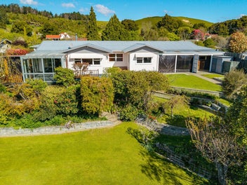 56 Eighty Eight Valley Road, Wakefield