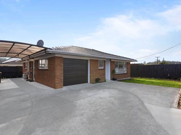 1/1 Levesque Street, Birkdale, Auckland