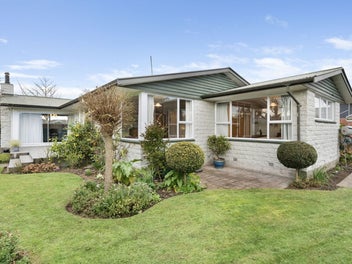 12C Glenavon Place, Ilam, Christchurch