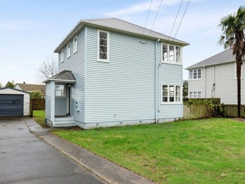 11 Old Farm Road, Hamilton East, Hamilton