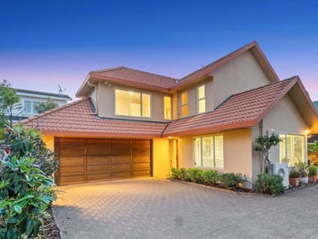 2/56 Walford Road, Point Chevalier, Auckland