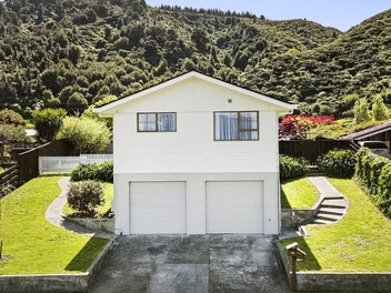 152 California Drive, Totara Park, Upper Hutt