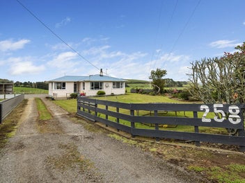 258 Lwr Stuart Road, ELTHAM, Eltham