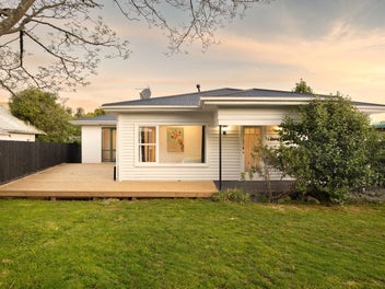 121A Forest Lake Road, Forest Lake, Hamilton