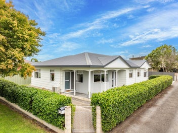 901B Dufferin Street, Akina, Hastings