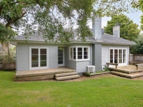 36 Forest Lake Road, Forest Lake, Hamilton