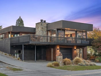 148 Warren Street, Wanaka