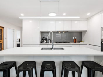 5 Kahika Grove, Huapai, Kumeu