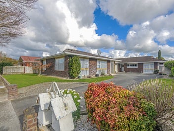 12 Cecil Place, Cloverlea, Palmerston North
