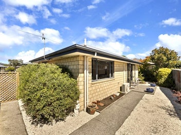 2A Ferndown Lane, Bromley, Christchurch