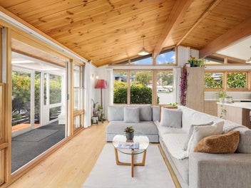 2 WAKATU AVENUE, Moncks Bay, Christchurch