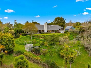 71 Messenger Road, Stillwater, Silverdale