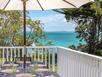 12 Esslin Road, Surfdale, Waiheke Island