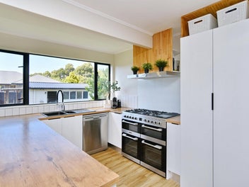 33 Heyders Road, Spencerville, Christchurch