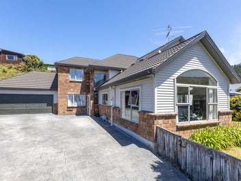 10 Halewood Grove, Churton Park, Wellington