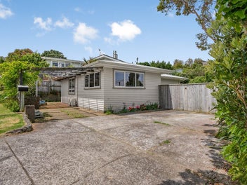 218 Dowse Drive, Maungaraki, Lower Hutt