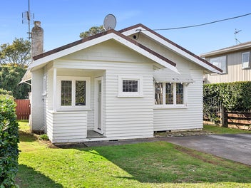 3 Shortland Street, Lower Vogeltown, New Plymouth