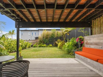 2/73B Rukutai Street, Orakei, Auckland