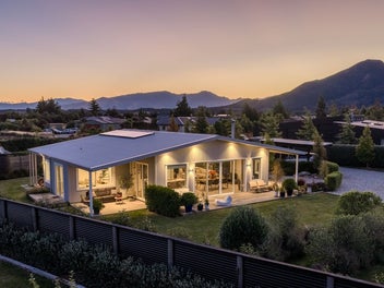 21 Sam John Place, Lake Hawea, Lake Hāwea