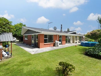 5 East Ridge Grove, Newstead, Hamilton