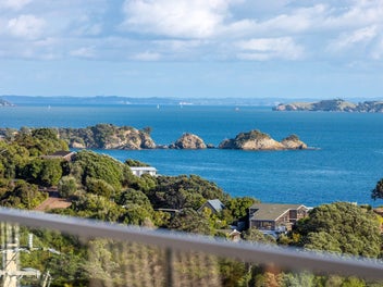 21 Great Barrier Road, Oneroa, Waiheke Island