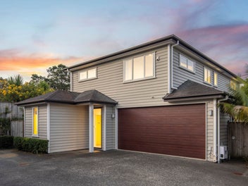 14A Hauraki Crescent, Pinehill, Auckland