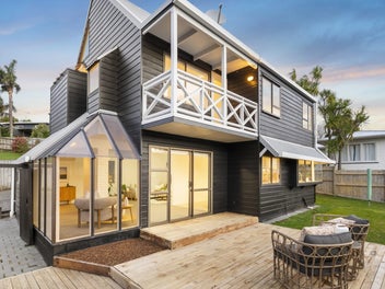 2/19 Tilden Avenue, Hillcrest, Auckland