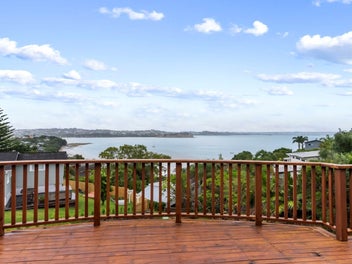 1104 Whangaparaoa Road, Tindalls Beach, Whangaparaoa