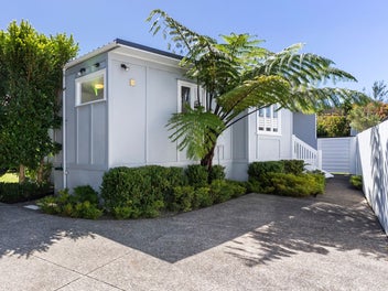 4A Tiroroa Avenue, Te Atatu South, Auckland