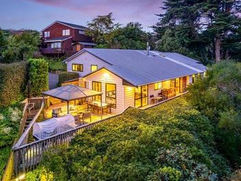 48 Sailmaker Close, Whitby, Porirua