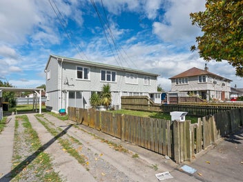 52/50 Cameron Crescent, Masterton