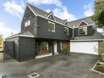 1/6 Ellwood Place, Churton Park, Wellington