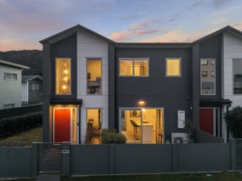 34 Bluff Road, Kenepuru, Porirua