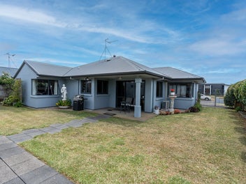 43A Cairns Crescent, Rototuna, Hamilton