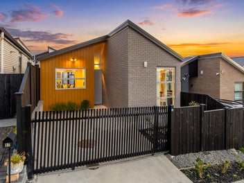 37 Puwha Street, Massey, Auckland