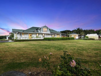 108 South Head Road, Helensville