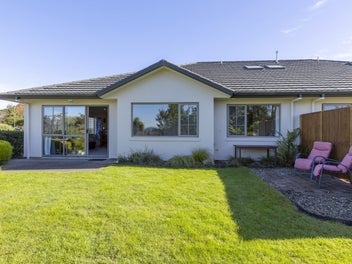 44 Lakeridge Close, Rangatira Park, Taupo
