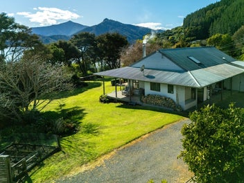 718 Kenepuru Road, Picton