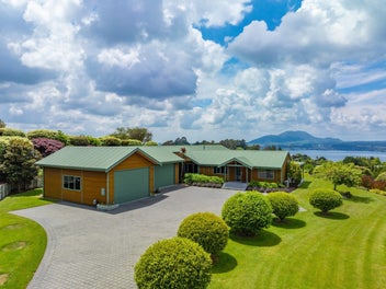 8 Cameron Drive, Taupo