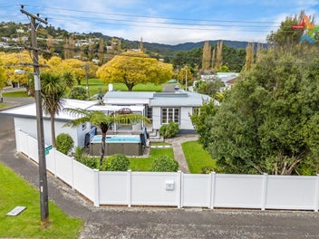 10 Golf Road, Manor Park, Lower Hutt
