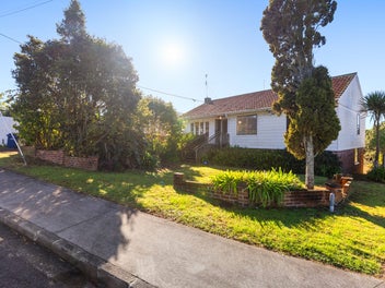 12 Felstead Street, Birkenhead, Auckland