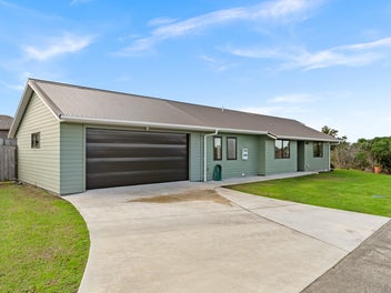 17 Dune Lake Place, Ruakaka