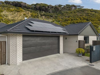 14 Schooner Drive, Whitby, Porirua