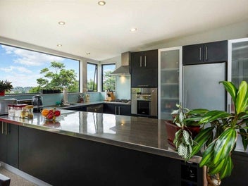 63B Sunset Road, Totara Vale, Auckland