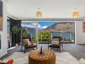 8B Moss Lane, Sunshine Bay, Queenstown