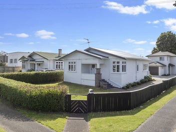 83 Hastie Avenue, Mangere Bridge, Auckland