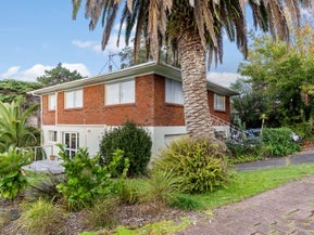 18 Vienna Place, Birkenhead, Auckland